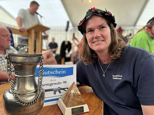 Herzliche Gratulation an Silvia van Leenen zum ausgezeichneten 1. Rang am 25. Historischen Schlachtgedenkschiessen an der Grimsel 2024 mit dem Höchstresultat von 50 Punkten.